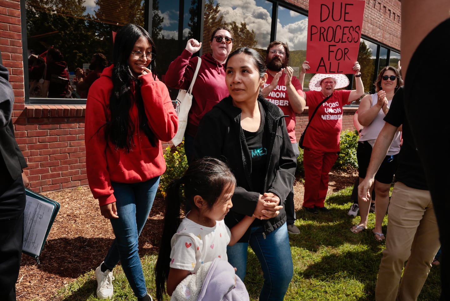 BostonGlobe's tweet card. Wuendy Bernardo, from Guatemala, was allowed to return to her family and work in Derby Line, Vt.