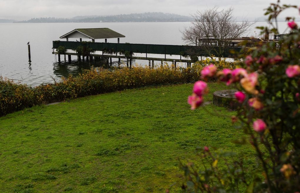 KromanDavid's tweet card. The park can remain open for now, but a judge has ordered the city of Seattle to come up with a plan to end nudity at the beach as part of an ongoing lawsuit.