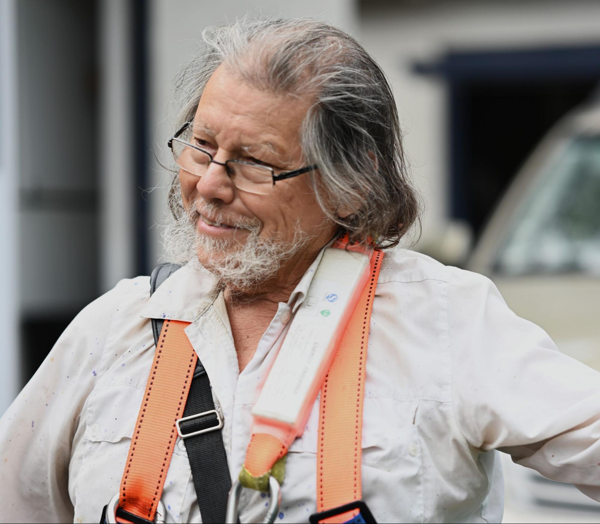 LAPublicPress's tweet card. An organizer remembers Flores as “ a beautiful human being who wanted nothing more than to … not have to worry about being displaced.”