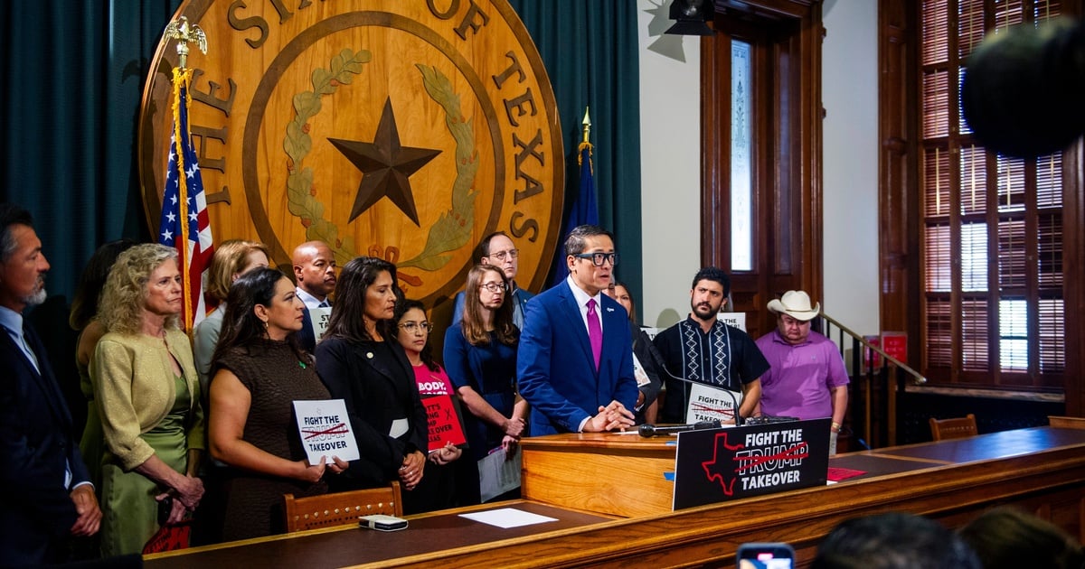 TexasTribune's tweet card. With few options to prevent the Republican majority from passing a new congressional map, Democrats threatened to filibuster, delay hearings and even break quorum.