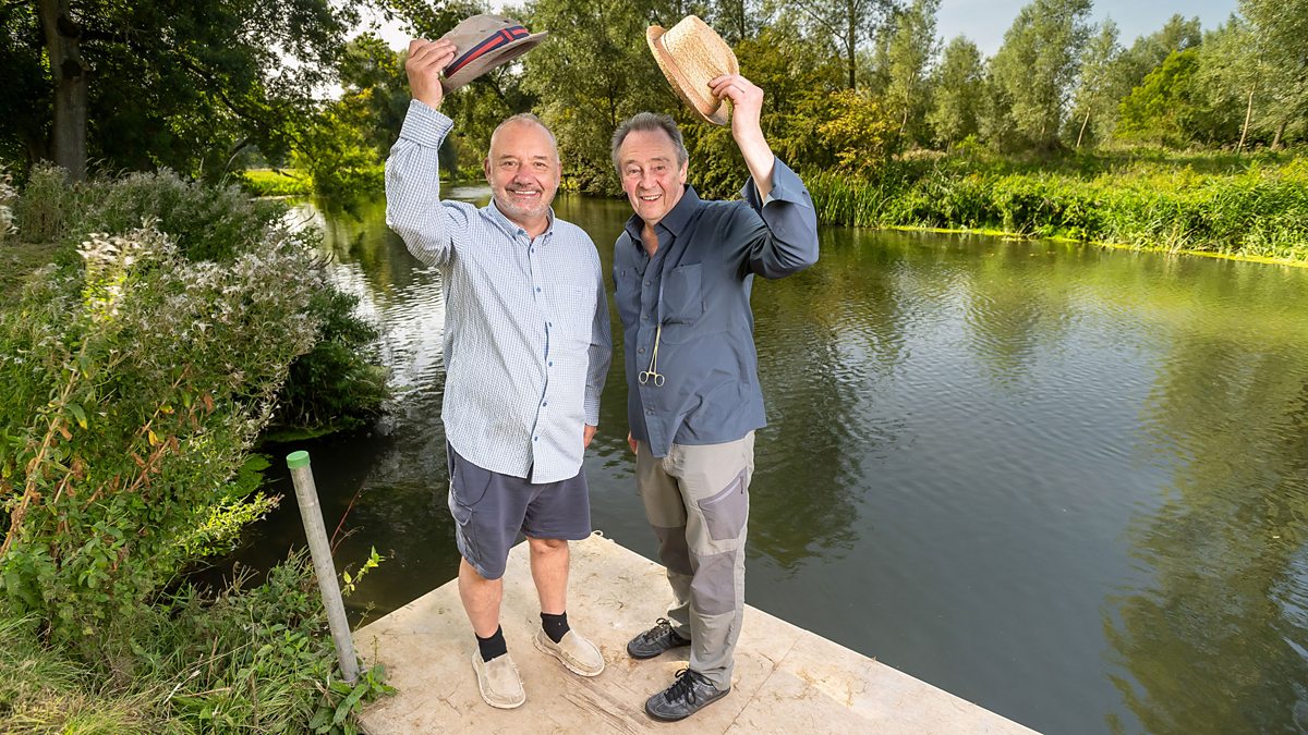 WeirdInTheWade's tweet card. Paul, Bob and Ted travel to Bedfordshire to fish the River Ouse in the summer sunshine.