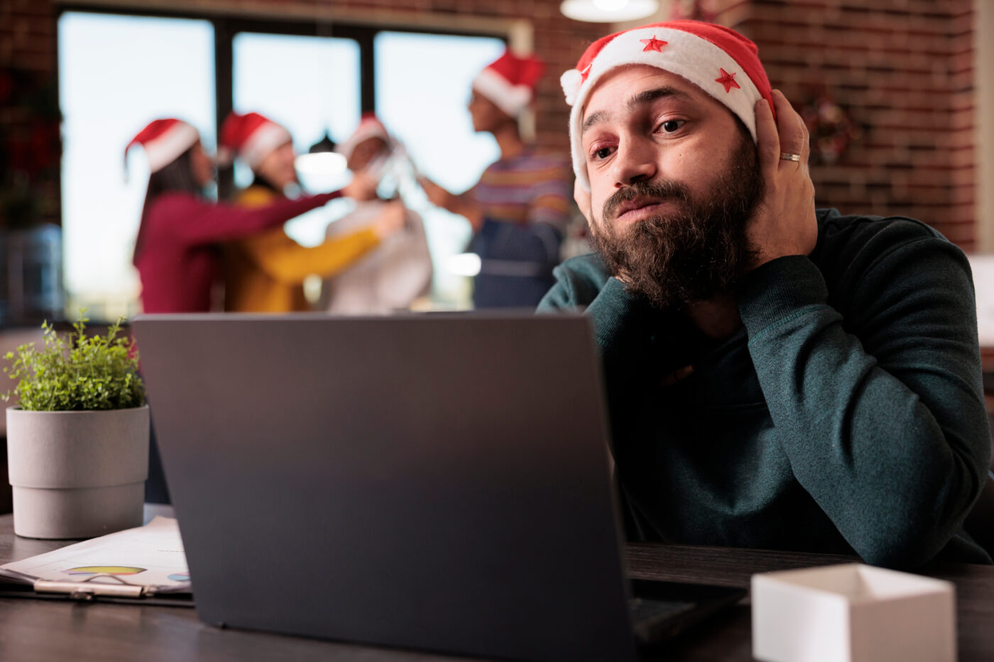 marklevigne's tweet card. Everyone wants to enjoy the holidays, but sometimes we go about it the wrong way. All Pro Dad shares how to enjoy the holidays with family.