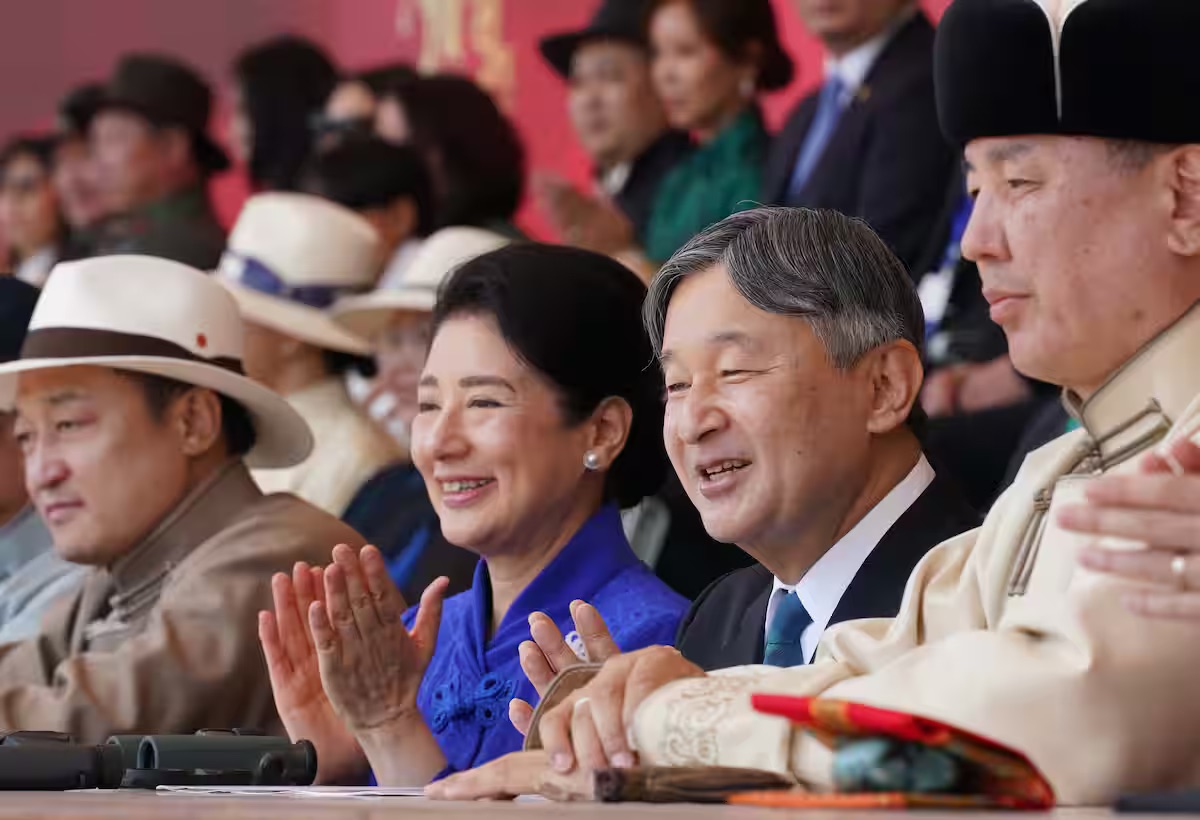 JAPAN_Forward_'s tweet card. The Emperor and Empress commented, "We sincerely hope that the friendship and cooperative relationship between Japan and Mongolia will continue to deepen."
