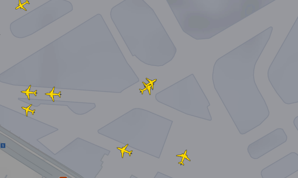 BNODesk's tweet card. A near miss involving a Delta Airlines plane bound for Atlanta and an arriving Aeromexico flight was reported at Mexico City International Airport, according to local media and flight tracking data....