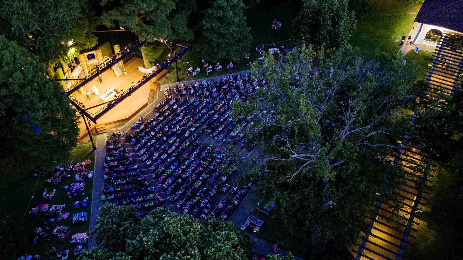 commongood_mag's tweet card. Aaron Childree spent part of two summers touring productions of Shakespeare in the Park in order to learn why the productions are so regular.