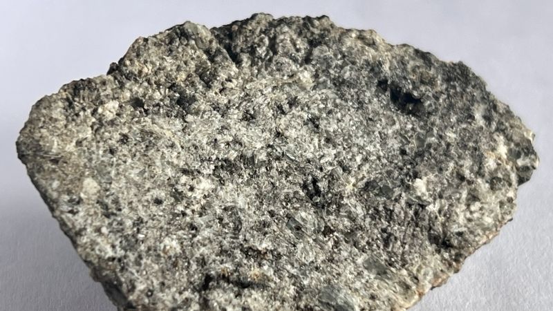LamontEarth's tweet card. Researchers suspect that two meteorites found in the Sahara Desert in 2023 may originally have come from Mercury, which would make them the first identified fragments of the solar system’s innermost...