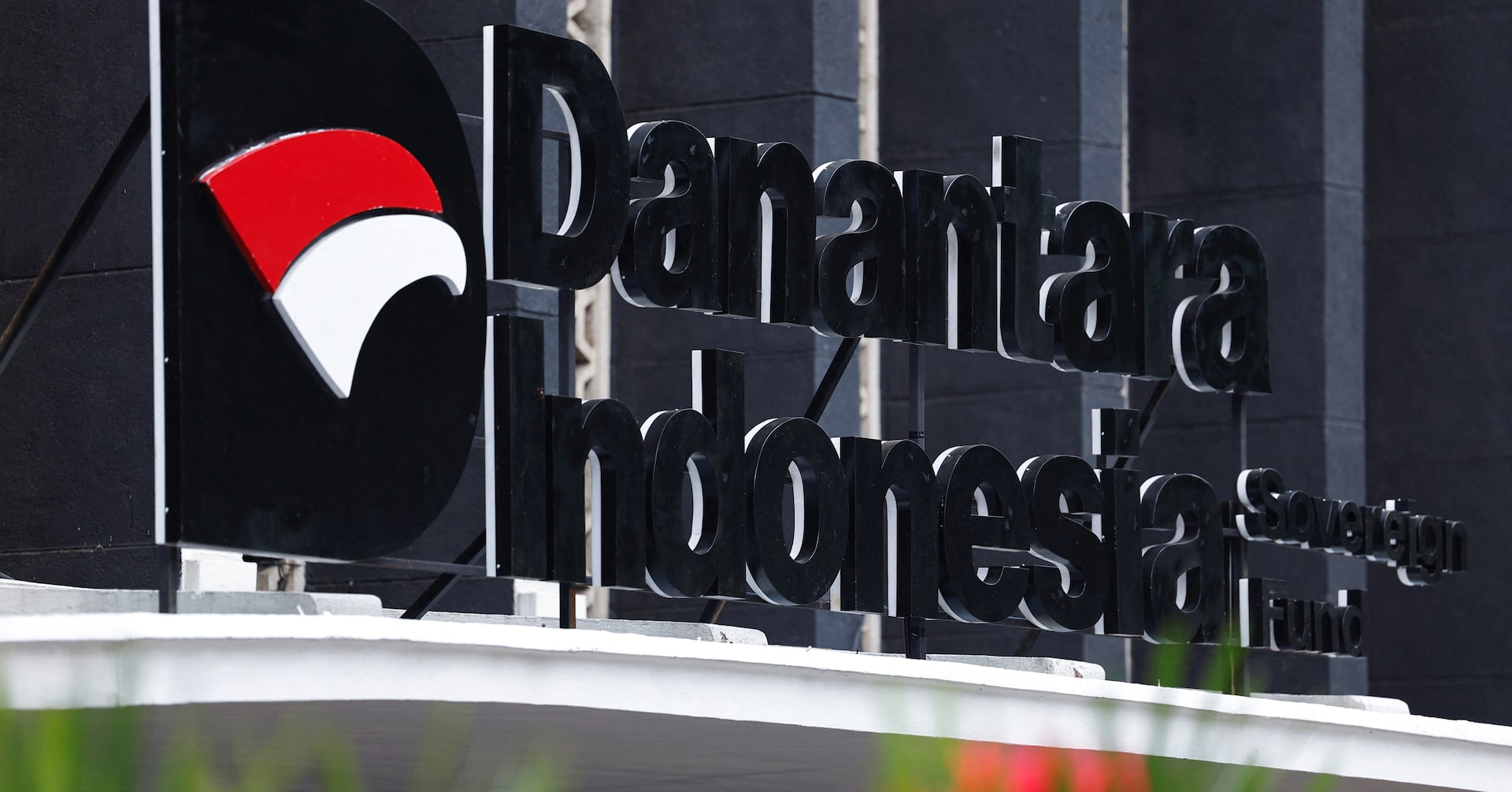Reuters's tweet card. Indonesian sovereign wealth fund Danantara plans to sign an $8 billion engineering, procurement and construction contract with U.S. engineering firm KBR Inc to build 17 modular refineries, according...