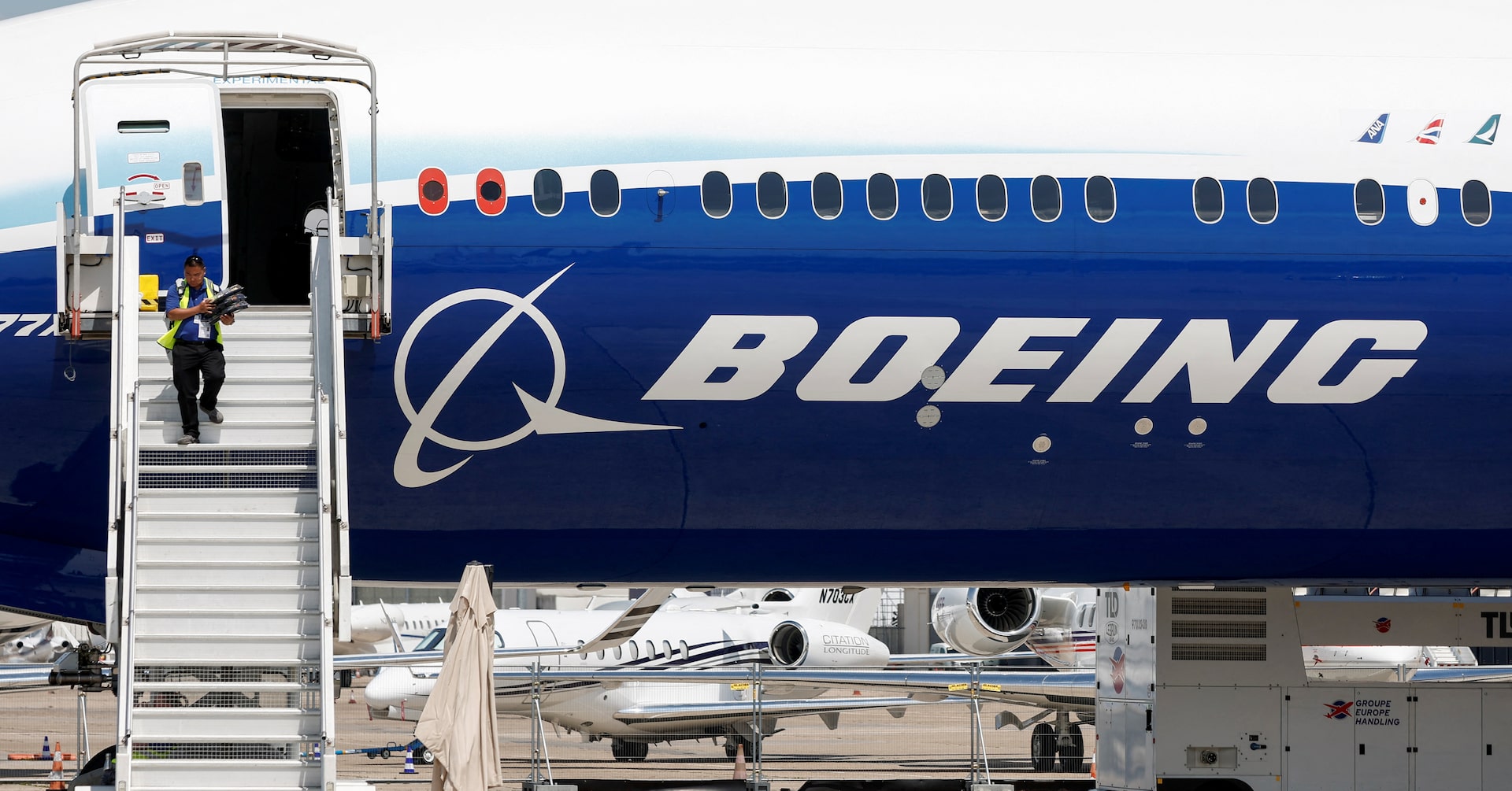 LeylaMustafaeva's tweet card. Polish officials have seized 5 metric tons of tyres for Boeing passenger planes that were due to transit through Belarus and Russia, in what Poland's tax and customs office on Monday said constituted...