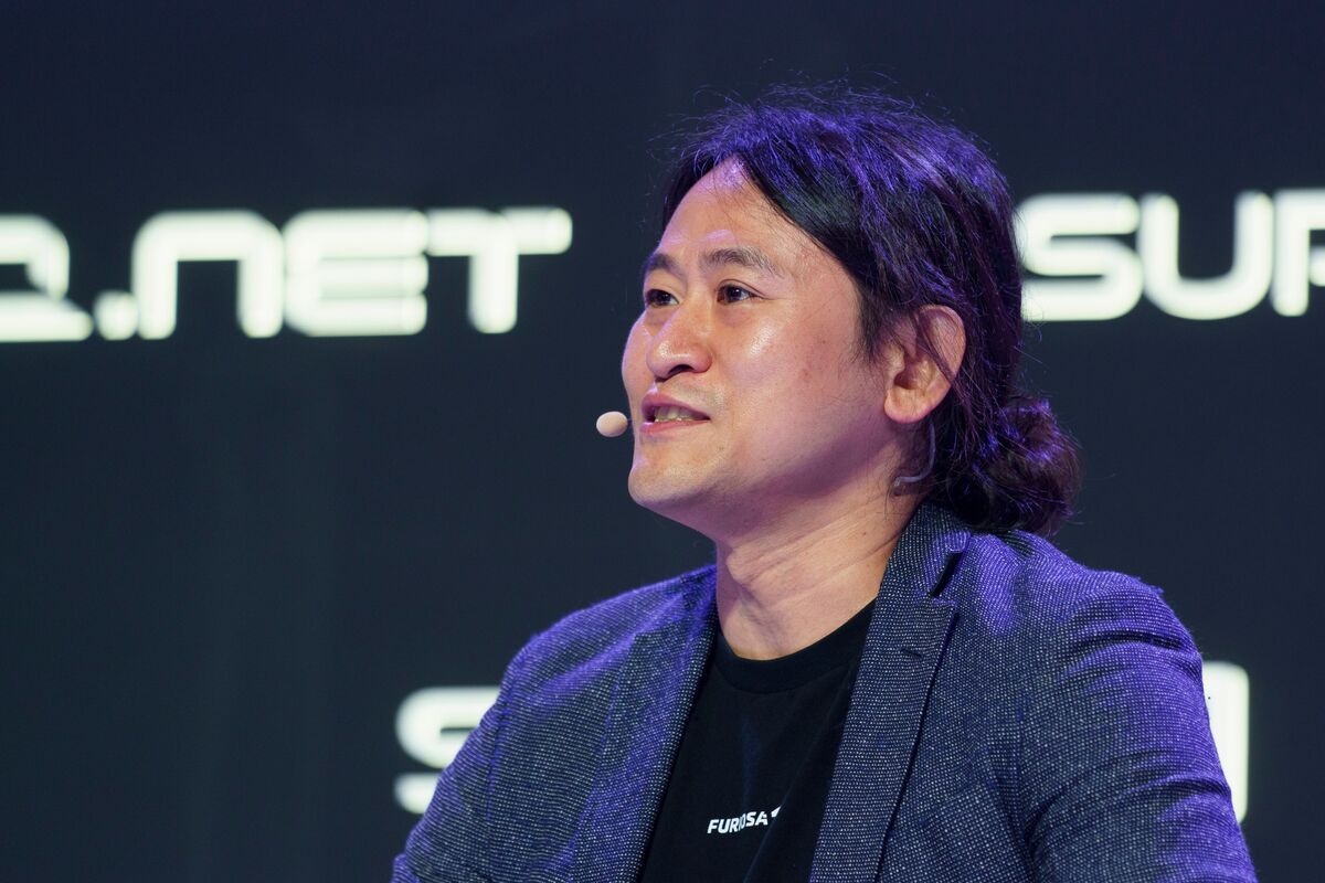 pstAsiatech's tweet card. FuriosaAI Inc., the Seoul-based startup seeking to design chips to compete with Nvidia Corp., has sealed its first major contract months after rejecting an $800 million acquisition offer from Meta...