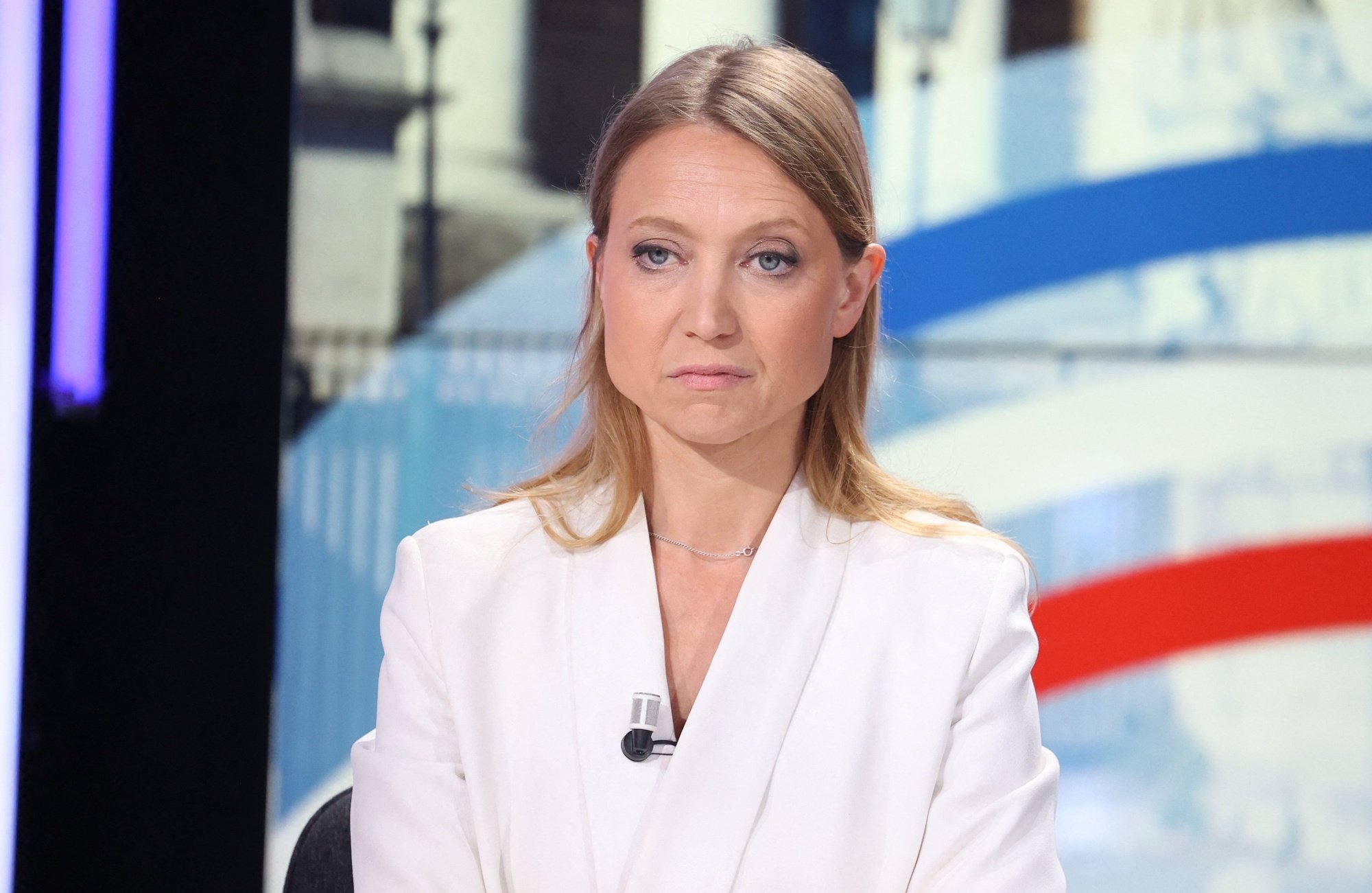 AuroreLalucq's tweet card. ENTRETIEN EXCLUSIF. La députée européenne appelle à ne pas couper brutalement dans les dépenses avant les annonces budgétaires de François Bayrou. Face à la dérive des comptes publics, elle plaide...
