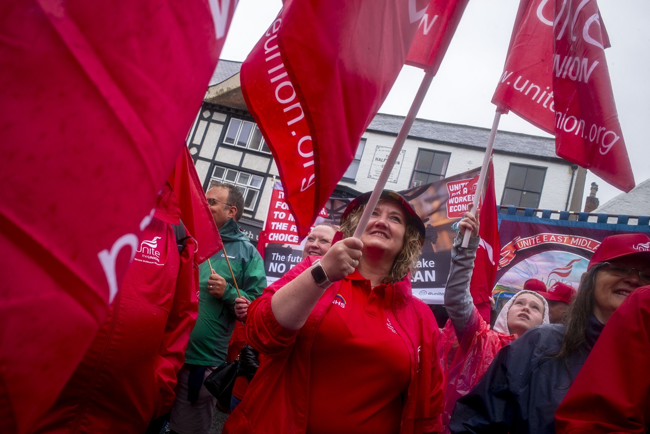 UsdawActivist's tweet card. Is Keir Starmer going to “give the unions what they want”? “No”, was his immediate, one-word response to swathes of public-sector workers.
