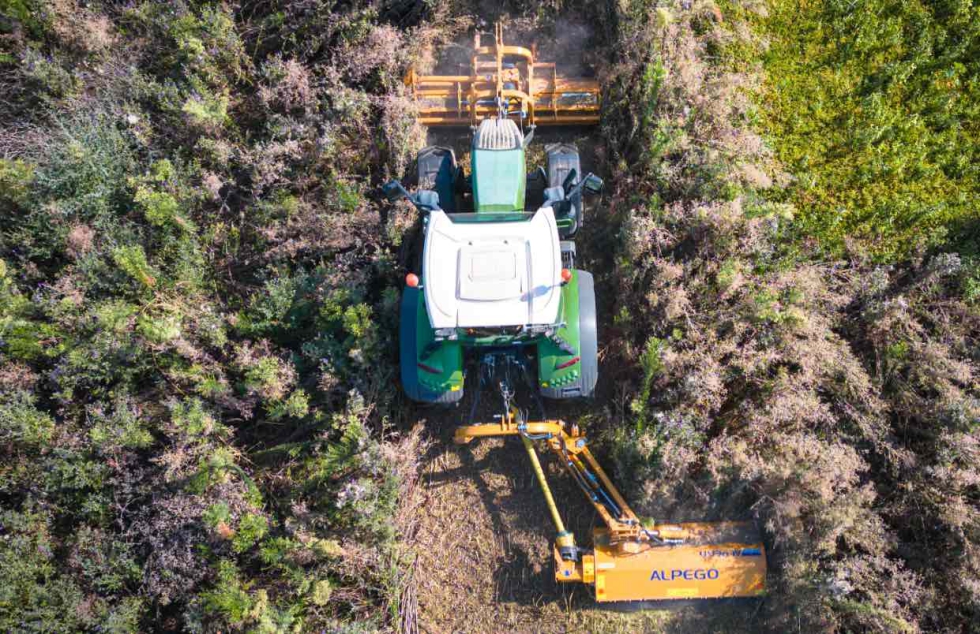 TierrasDigital's tweet card. AG GROUP, perteneciente al Grupo Internaco, presenta soluciones eficaces para la gestión del terreno agrícola y forestal dentro de su compromiso con el cuidado del entorno natural...