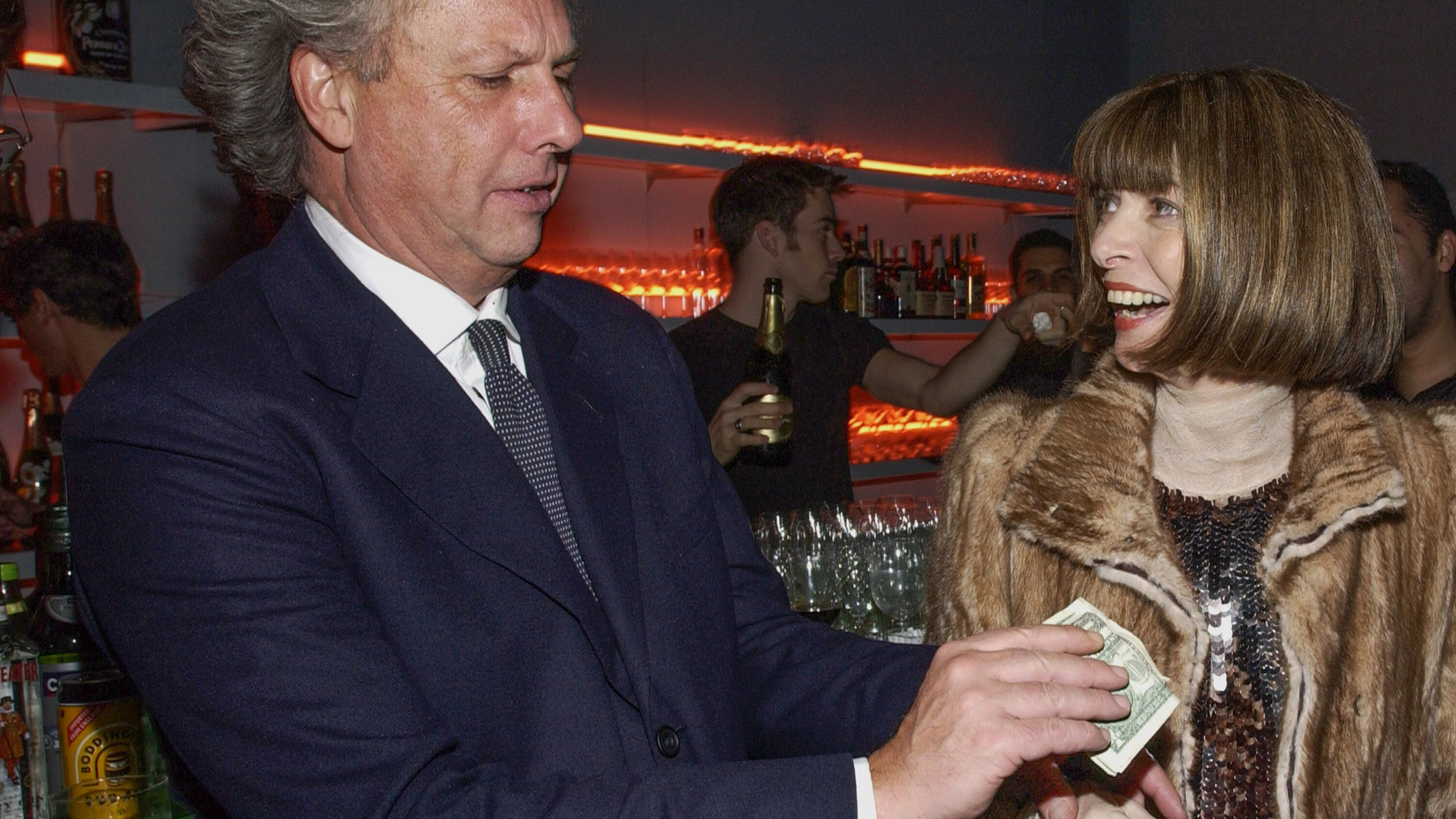 KateBennett_DC's tweet card. Opulent days are over at Vogue, Vanity Fair and other once-powerful glossies. Anna Wintour is giving up (some) control. Now that everyone’s a gatekeeper, why do we keep recreating their status-obse...
