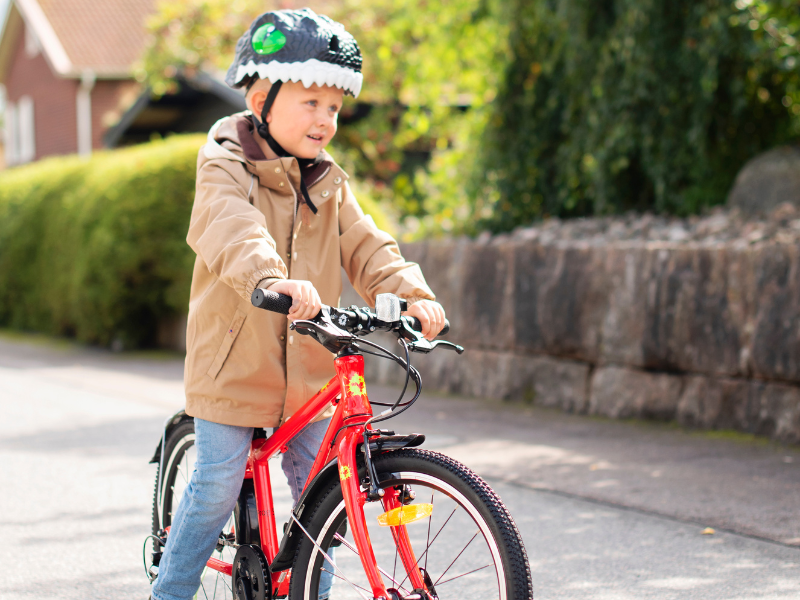 frogbikes's tweet card. When your child turns five, a whole new world of cycling opens up. They’re more confident, adventurous, and ready to ride further and faster.  But what’s the best bike for a 5-year-old? At Frog...