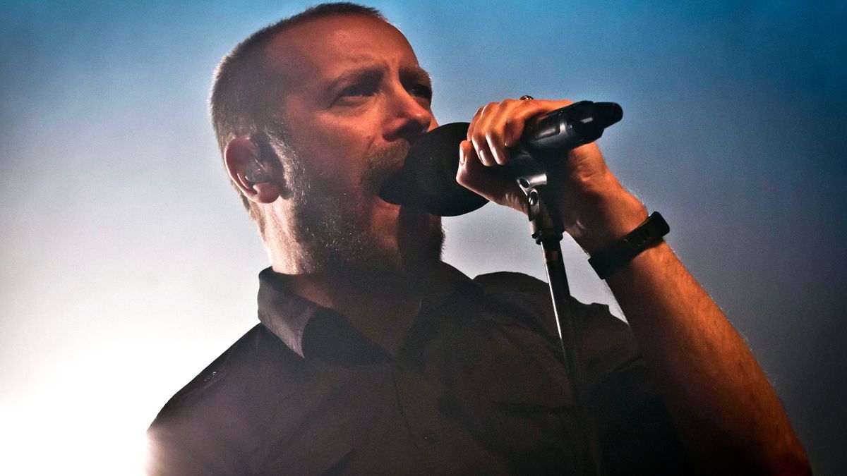 MetalHammer's tweet card. Paradise Lost singer Nick Holmes once told future indie sensations Snow Patrol, to their faces, that they’d never hit the big time