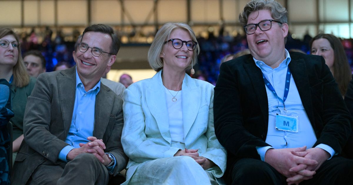 PerClareus's tweet card. LEDARE. Regeringen sänker skatten. De rödgröna höjer den. Den senaste veckan har visat varför politiska prioriteringar gör skillnad.