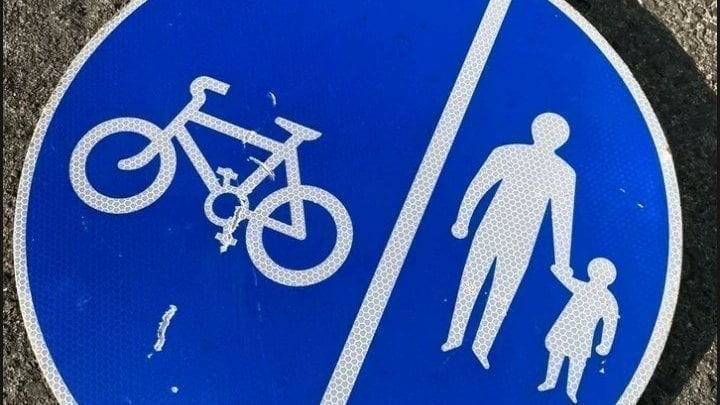 QUESTON007's tweet card. If a cycle lane is provided then it MUST be used by all Cyclists.