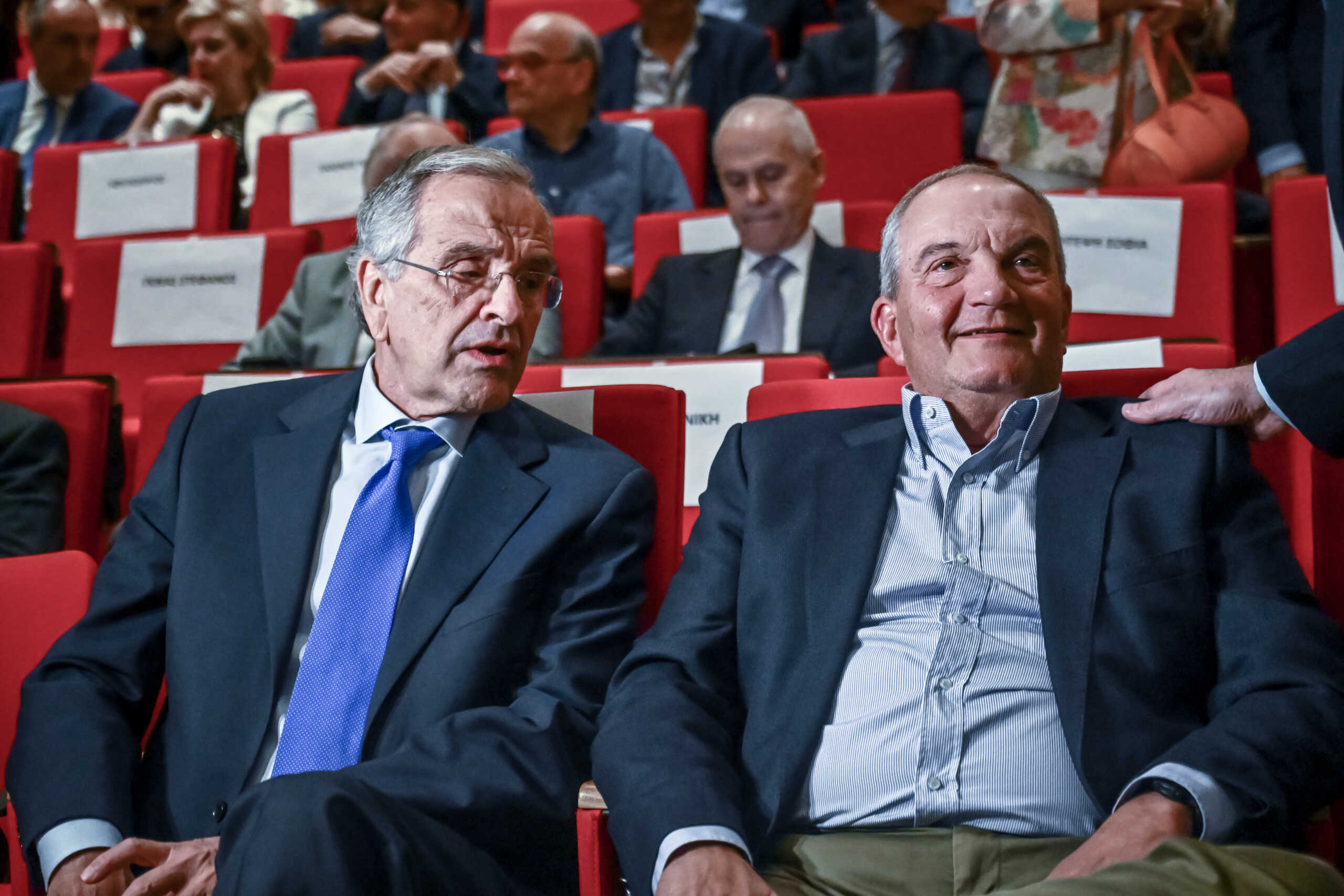 d_davazoglou's tweet card. Κρίνονται! «Αλλ´ημίν Αίας πού ´στιν», αλλά ο δικός μας Αίας που είναι; Σοφοκλής, Αρχαίος τραγικός