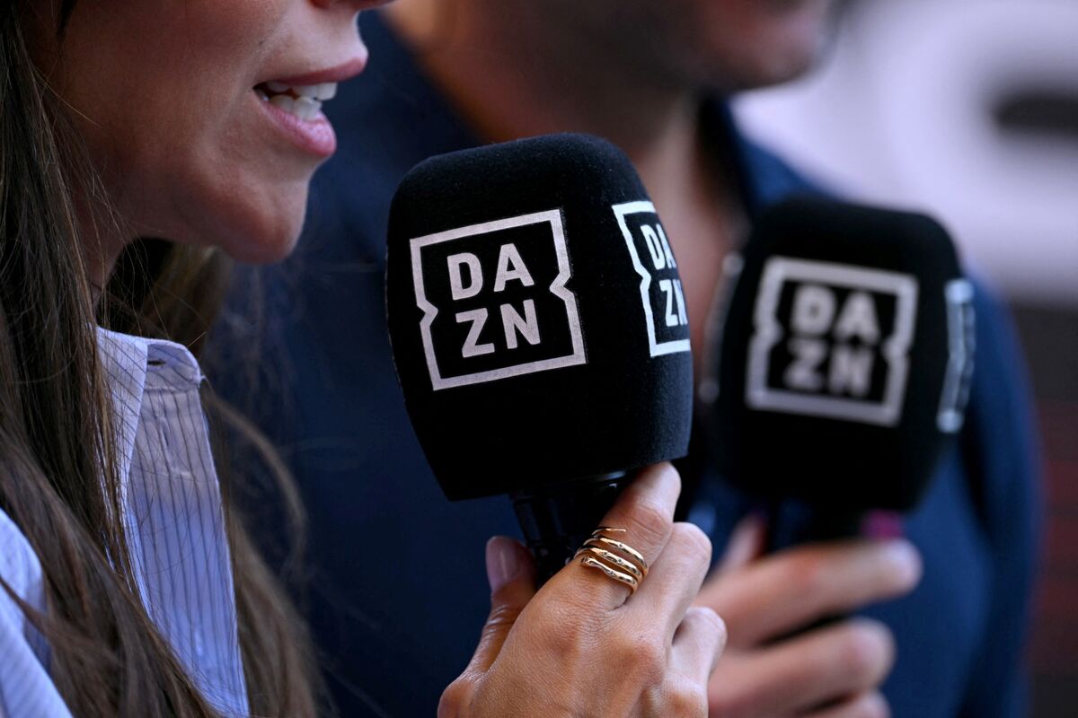MattMartin128's tweet card. The sports investment arm of Saudi Arabia’s sovereign wealth fund is in advanced talks to invest at least $1 billion in billionaire Len Blavatnik’s streaming service Dazn Group, which holds the...