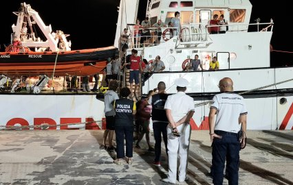 InfoMigrants's tweet card. In August 2019, Italy’s interior minister, Matteo Salvini, invoked his "closed ports" policy to block the disembarkation of 147 migrants rescued by the Spanish NGO vessel Open Arms. What followed was...