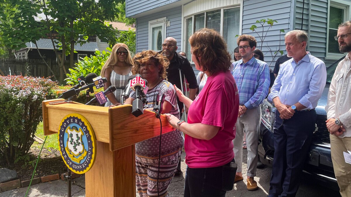 wnpr's tweet card. Fifteen homes in New Haven are now retrofitted to be more energy efficient, with another 15 to be retrofitted. The homes also underwent mold removal and received some upgrades.