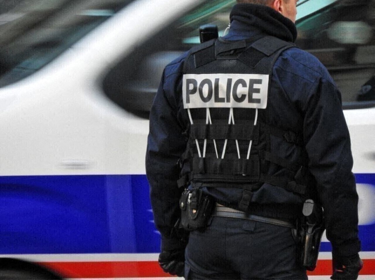 76actu's tweet card. Un chauffard a pris tous les risques pour échapper à un contrôle de police au Havre (Seine-Maritime) dans la nuit du jeudi 24 juillet 2025. Il a été placé en garde à vue.
