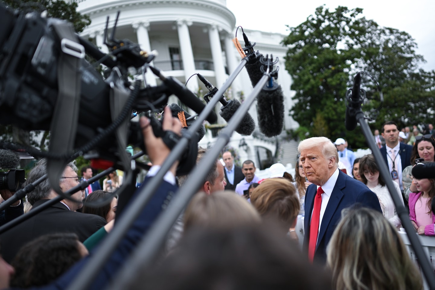ErikWemple's tweet card. Why did Trump boot the Associated Press from the White House press pool? That’s an easy one.