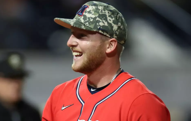 ExaminingCubs's tweet card. Connor Spencer – Pic via Ole Miss Athletics One thing I liked about this draftp was that the Cubs took several pitchers who were clear cut relievers, something they need to build depth on in …