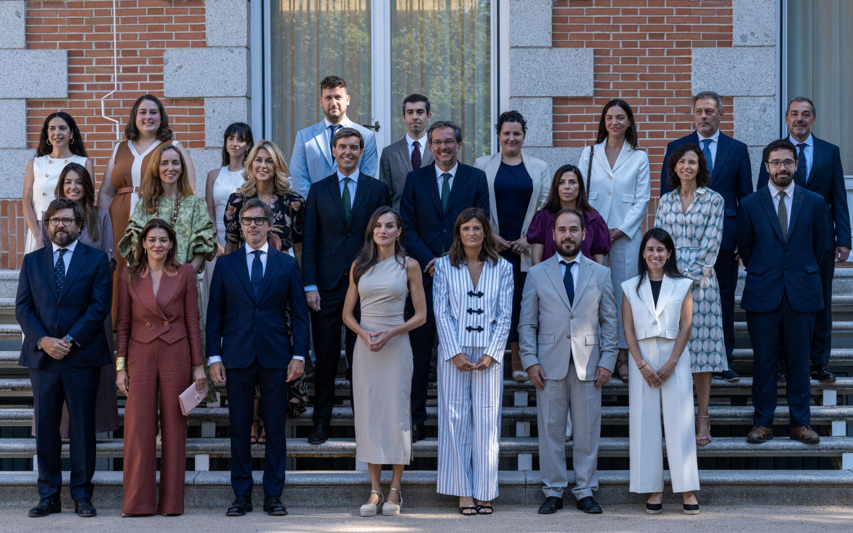 PilarGomezA14's tweet card. Doña Letizia recibe en audiencia a una delegación del medio un año después de su lanzamiento