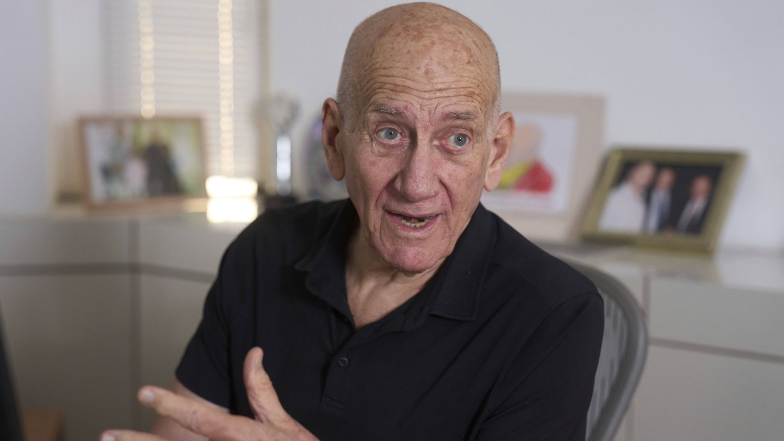 hothotcocoa05's tweet card. While the mass killings at aid sites and refugee camps continue, former Israeli Prime Minister Olmert is calling the US-Israeli “humanitarian city” near the Egyptian border, where as many as 2...