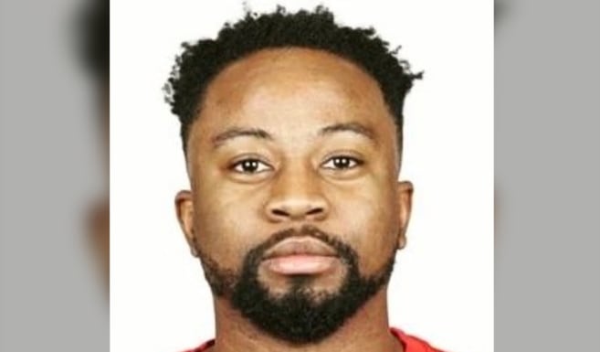 larouche_jf's tweet card. Yannis Kemi Ahouansou a admis s’être introduit dans plusieurs appartements d’étudiantes pour commettre des agressions sexuelles. «Je m’appelle Simon, tu ne te souviens pas de moi?»