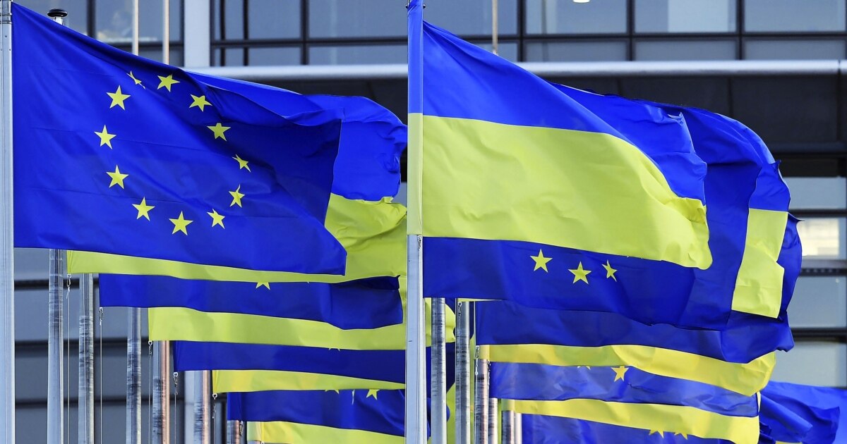 RikardJozwiak's tweet card. Despite fears of how Russia will react, the EU is stepping up to give more military help to Ukraine.