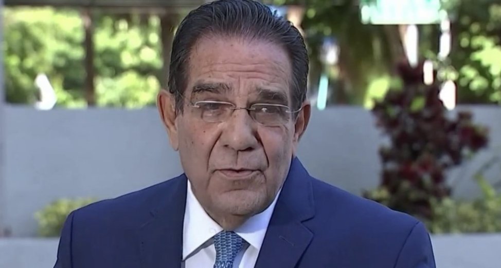newschica's tweet card. TweetSumo TweetMiami’s political telenovela just cast another familiar face: Former Miami Mayor and former District 7 Miami-Dade Commissioner Xavier Suarez wants his old job back — and maybe a...
