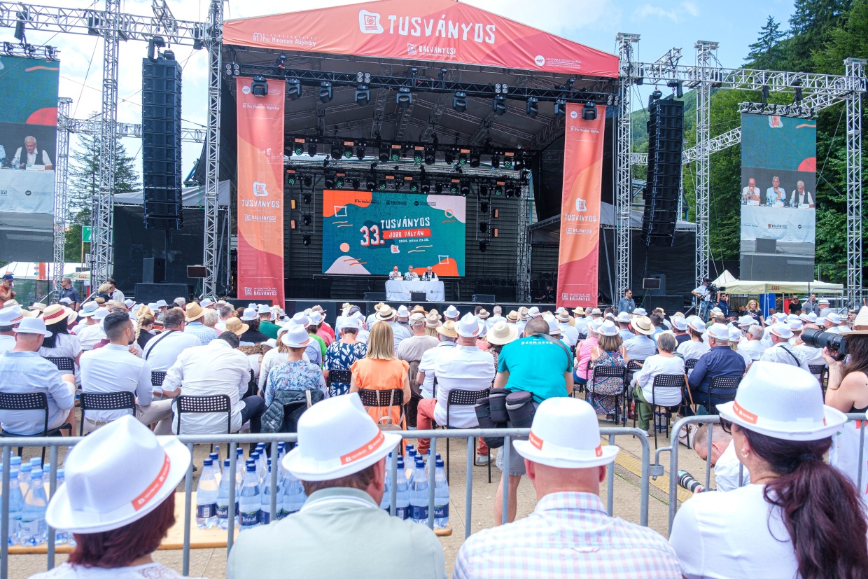 HungaryToday's tweet card. The Bálványos Summer University returns with nearly 500 programs, exploring major geopolitical topics and showcasing top performers.