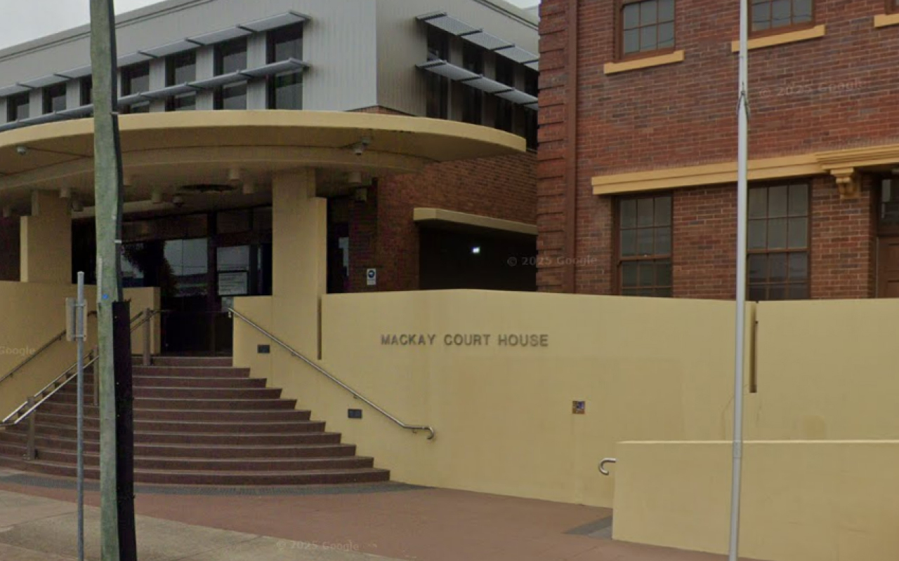 NoticerNews's tweet card. A man from Mackay, Queensland, who fought off a home invader with pepper spray only for the police to charge and prosecute him has been sentenced in court.
