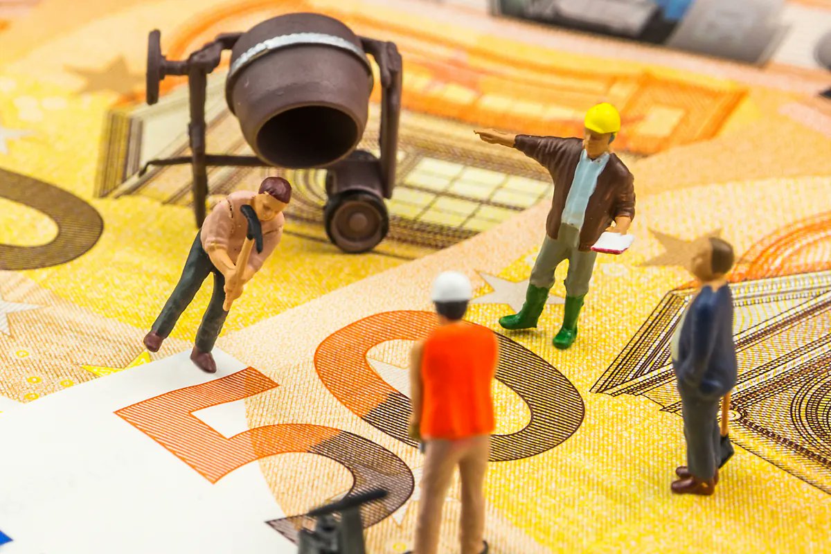 CncConstruccion's tweet card. El mercado laboral ha comenzado el año con datos bastante positivos. Si bien entre enero y marzo se perdieron 92.500 puestos de trabajo, de acuerdo con la última Encuesta de...