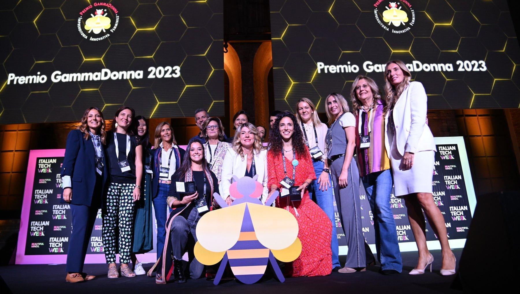 rep_palermo's tweet card. Sono in corsa per entrare tra le 6 che saliranno sul palco della finale il prossimo 4 novembre a Torino Danila Di Stefano, Valeria Metoldo e Taschia Bertuccio