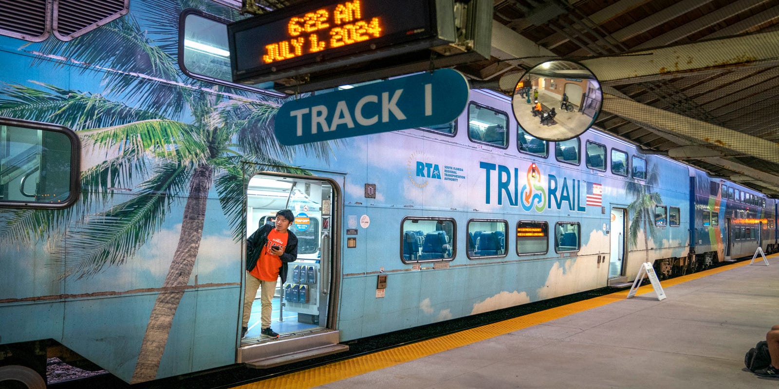 leonardkl's tweet card. Florida's contribution to Tri-Rail budget is dropping to $15 million from $42.1 million, and money from the American Rescue Plan dries up at the end of 2026.