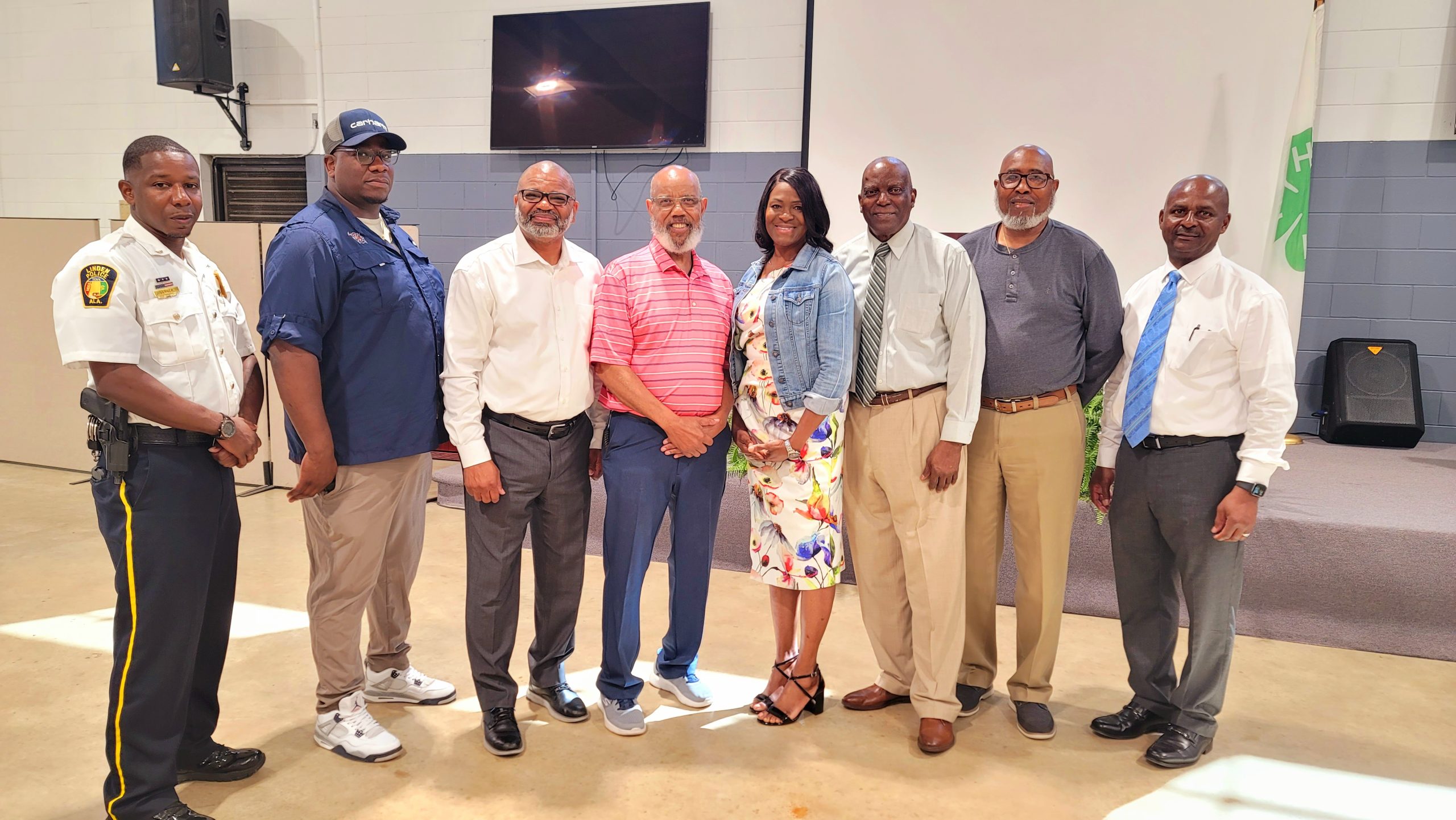 GumpMag's tweet card. Representatives A.J. McCampbell and Thomas Jackson, along with Senator Bobby Singletonhosted a Town Hall Meeting on Saturday, April 26th, at the Marengo County Economic Development Authority.