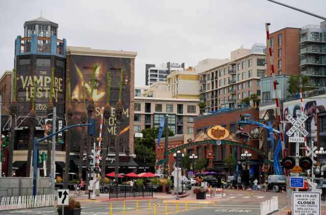 Adventuring_RE's tweet card. Last year’s fines of $22.5K were not big enough to dissuade downtown San Diego hotel operators from putting up more in 2025.