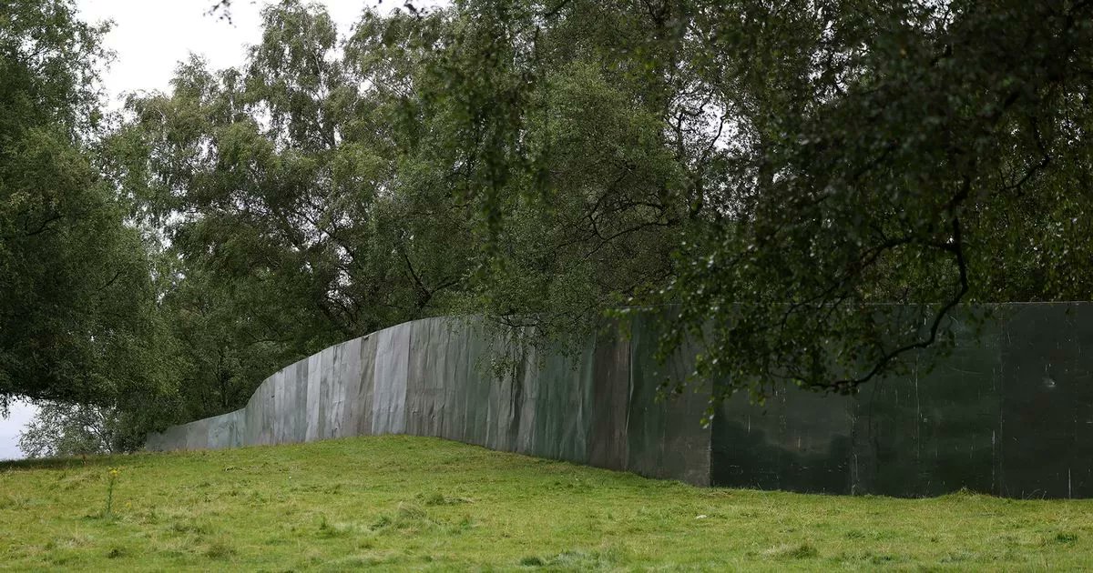 diannebourne's tweet card. A fence has been put up to stop ticketless Oasis fans watching the next Oasis shows at Heaton Park