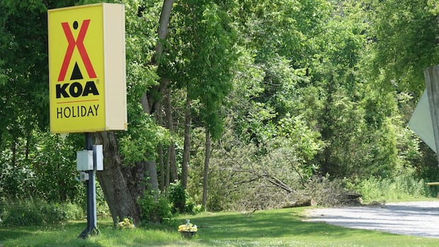 greggsymonds's tweet card. An Ottawa man is dead and his 10-year old child has been injured after a tree fell on their tent in a Mallorytown, Ont., campsite, police say.