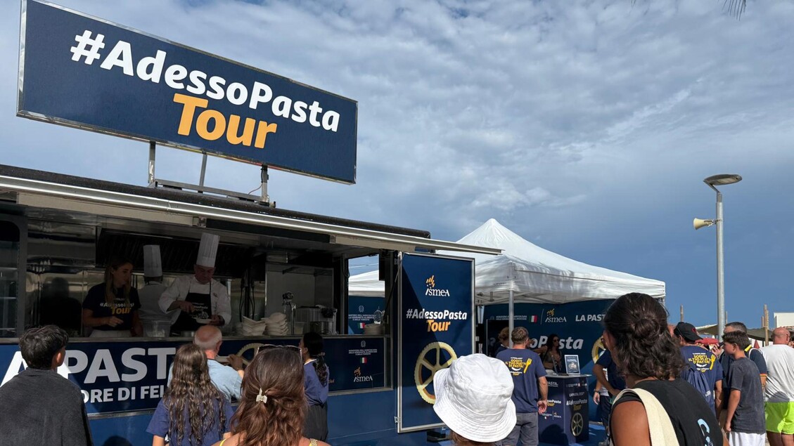 ANSACampania's tweet card. Il 24 e 25 luglio Salerno ospiterà il villaggio itinerante di #AdessoPasta, l'iniziativa organizzata nell'ambito della Campagna istituzionale 'La pasta. (ANSA)