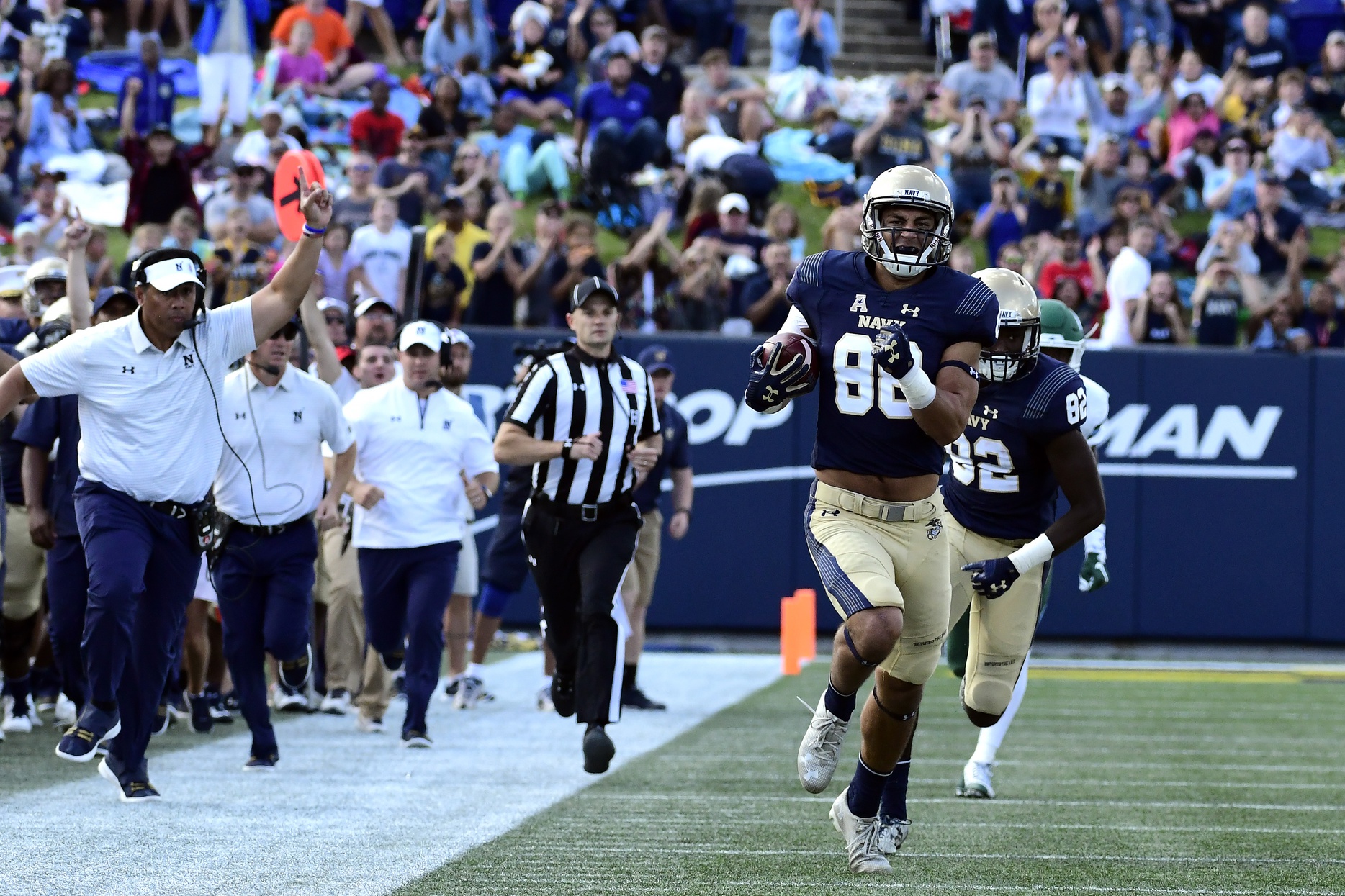 TheMidReport's tweet card. #4 on our list is the most explosive receiver in Navy history