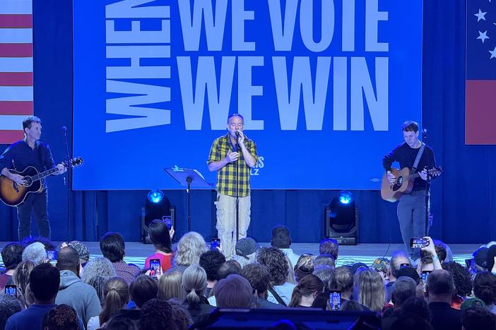 remhq's tweet card. The Minnesota governor and second gentleman bonded with their favorite rock stars and reinforced Vice President Kamala Harris' closing message at this mini-concert at the Cobb Galleria on Sunday...