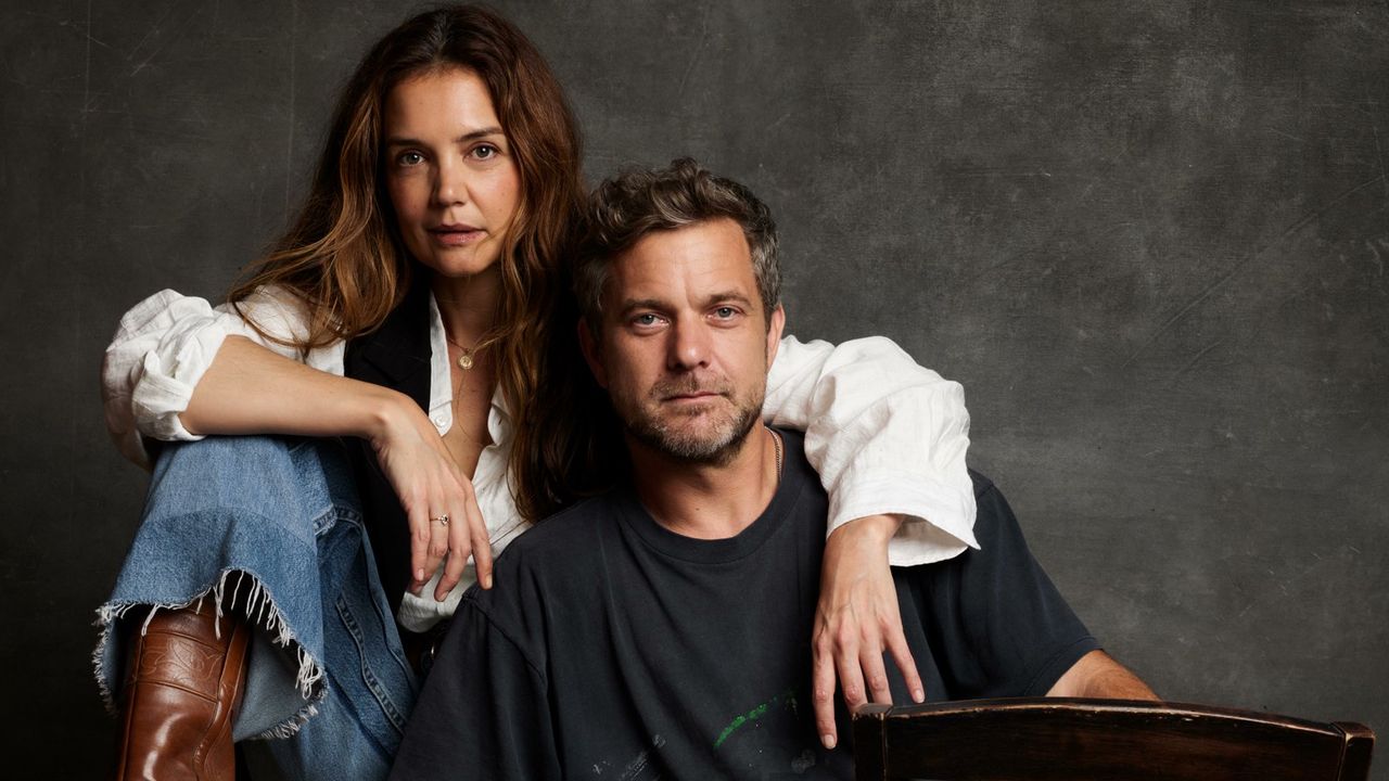 VanityFair's tweet card. The ‘Dawson’s Creek’ stars are reuniting for an ambitious new film project directed by Holmes.