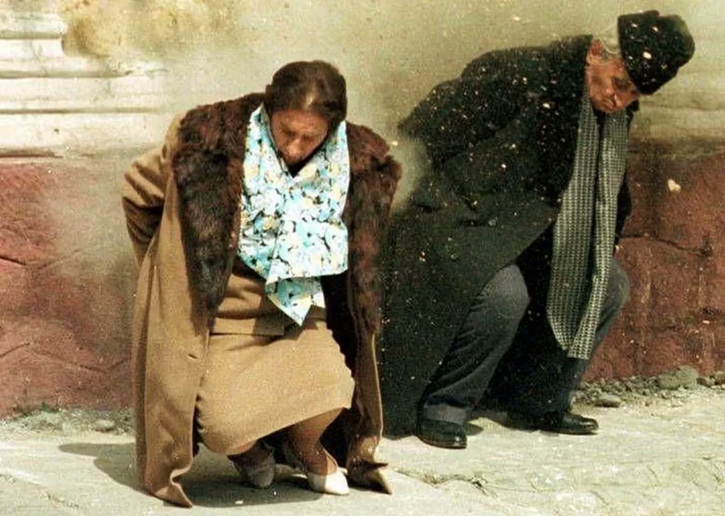 AlisoNJMutler's tweet card. In communism, Romanians stood for hours in lines to get basic foods, petrol was rationed, foreign travel severely restricted, it was cold in people’s