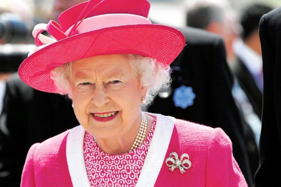SarajevoTimes's tweet card. The changing fashions of the late Queen Elizabeth II will be showcased in a major exhibition next year at Buckingham Palace. The exhibition will feature around 200 items, including dresses and...