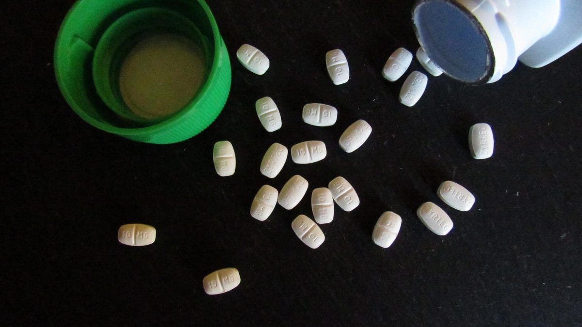 CNET's tweet card. Taking medication for an allergic reaction? You might face severely itchy skin as a side effect of Zyrtec or Xyzal, according to a recent FDA warning for long-term users. Here's what you need to know.
