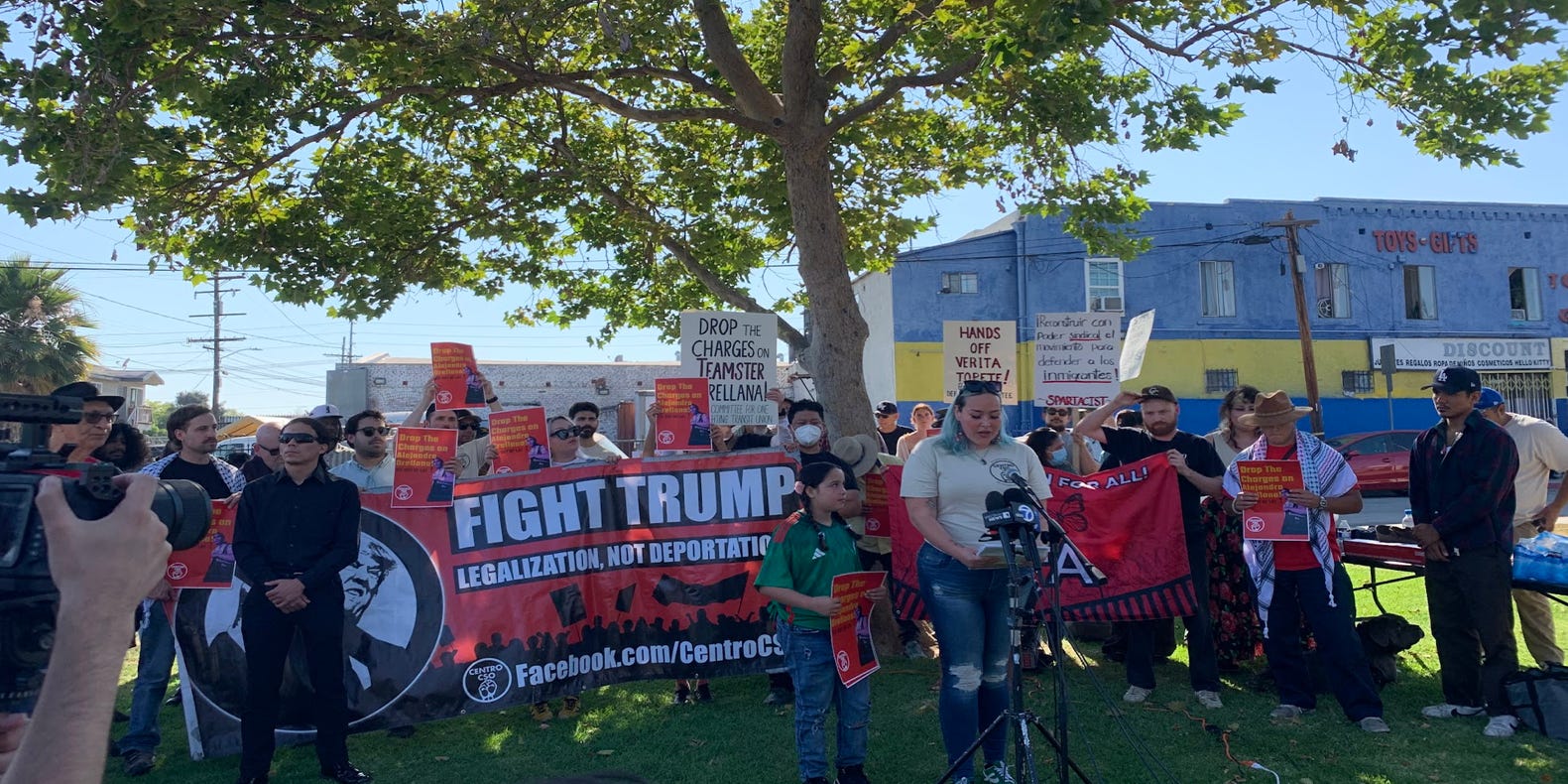 ArndreaKing's tweet card. Two organizers in Los Angeles had search warrants executed against them by the FBI. One of them faces federal charges.